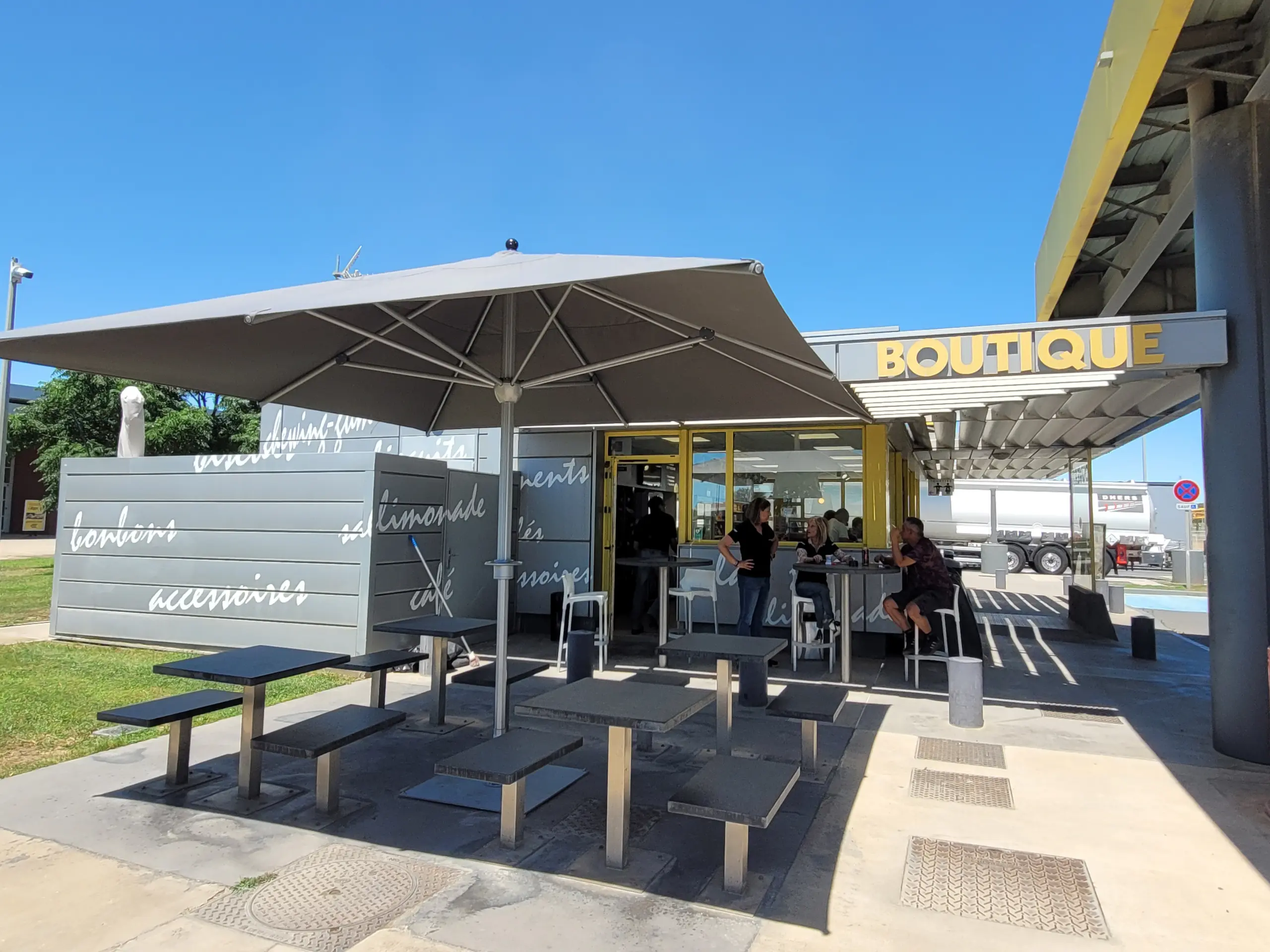 Boutique station-service FAL Distri Vendres
