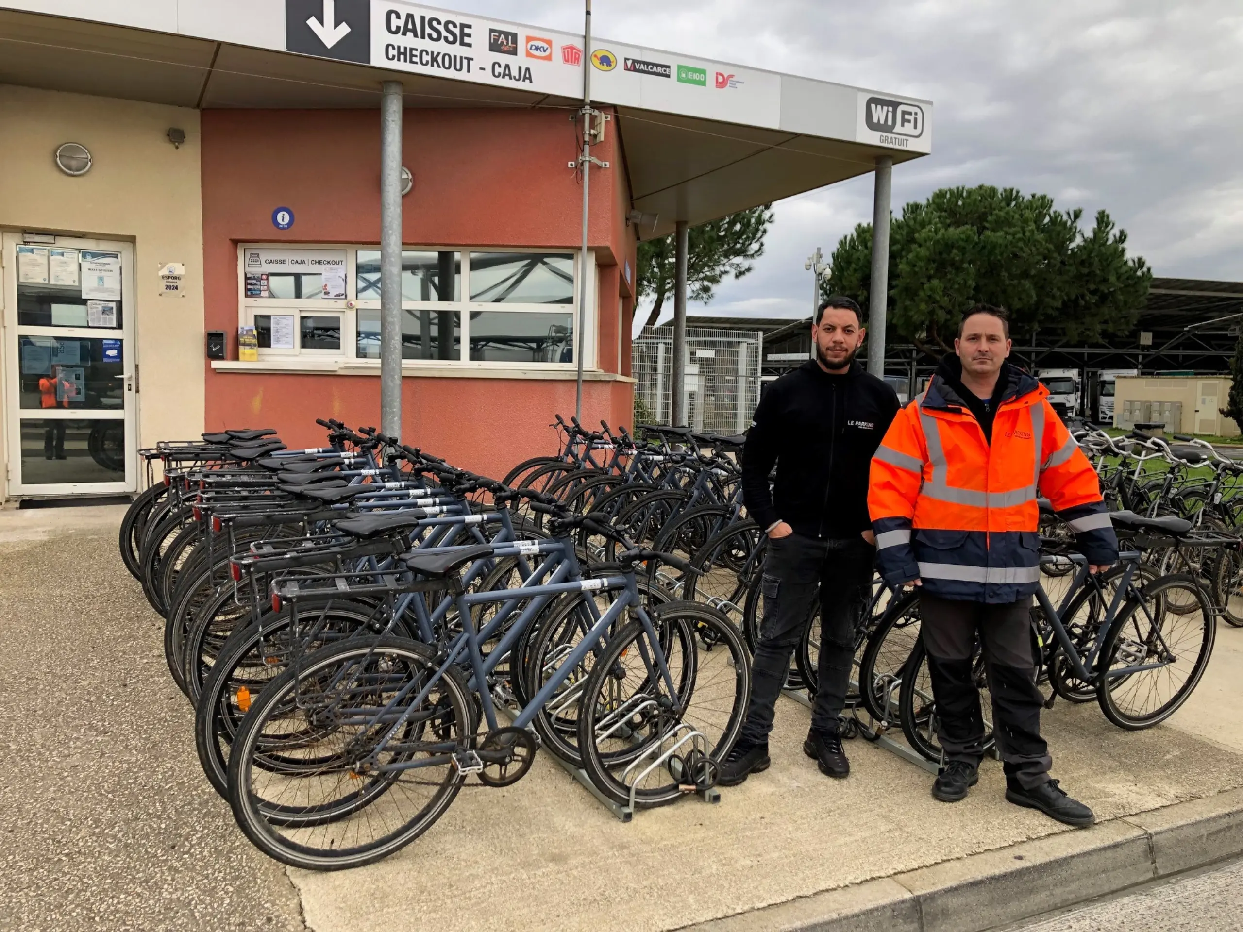 Centre routier poids lourds sécurisé et gardienné Truck Etape Béziers Vendres