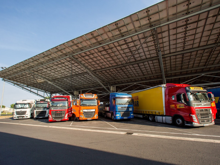 Parking poids lourds sécurisé et gardienné Truck Etape Béziers Vendres