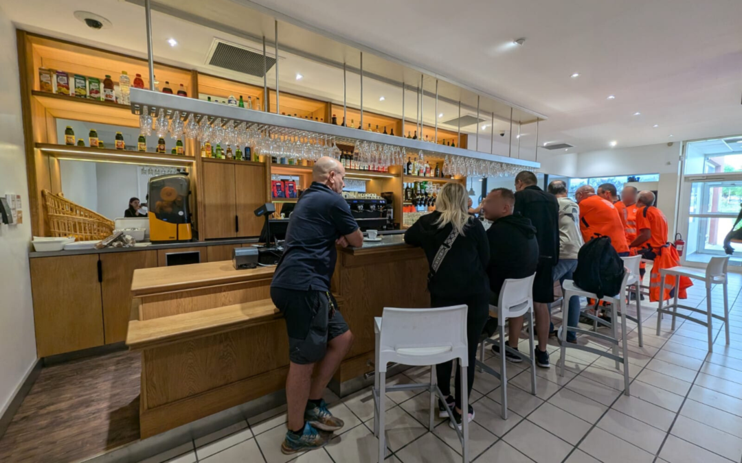 L’Etape : bien plus qu’un restaurant, un bar convivial pour vos pauses