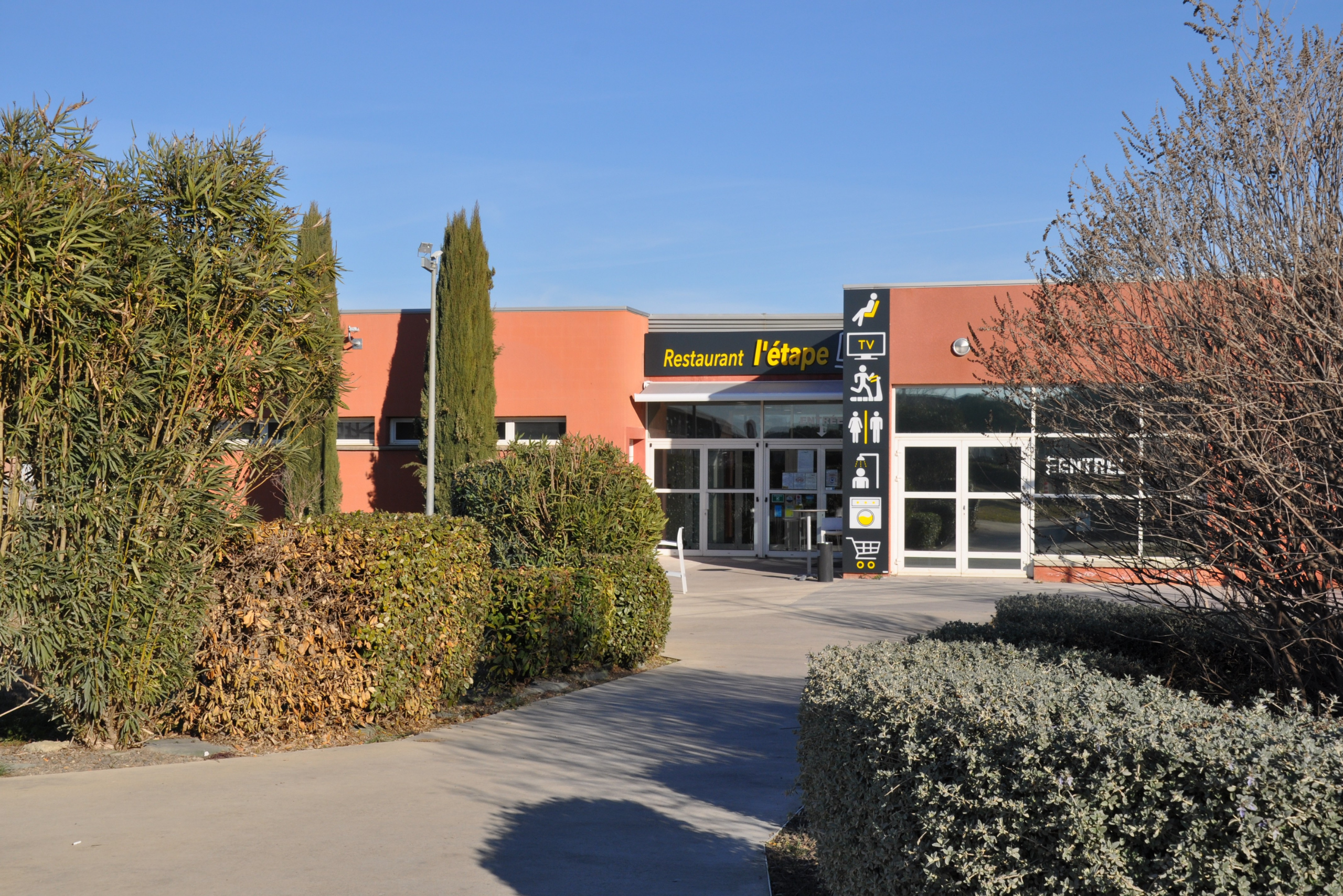 Bar-restaurant l'Etape service continu zone Via Europa Ouest proche Béziers Vendres