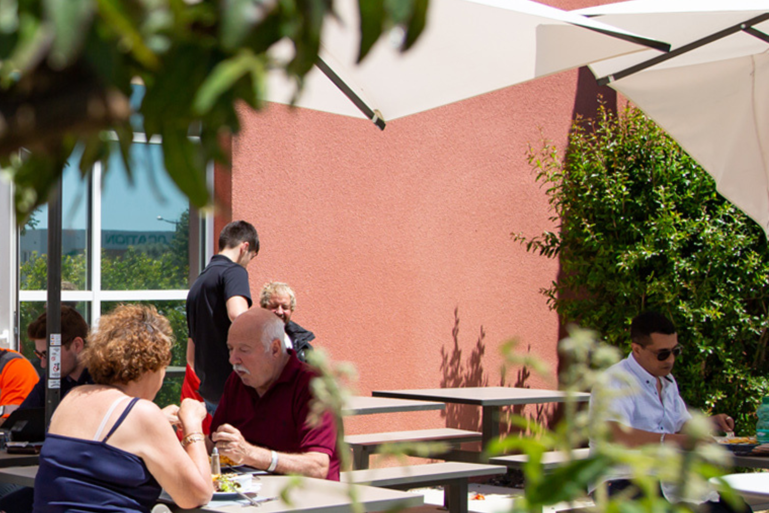 Parking poids lourds gardienné et sécurisé Truck Étape Béziers Vendres