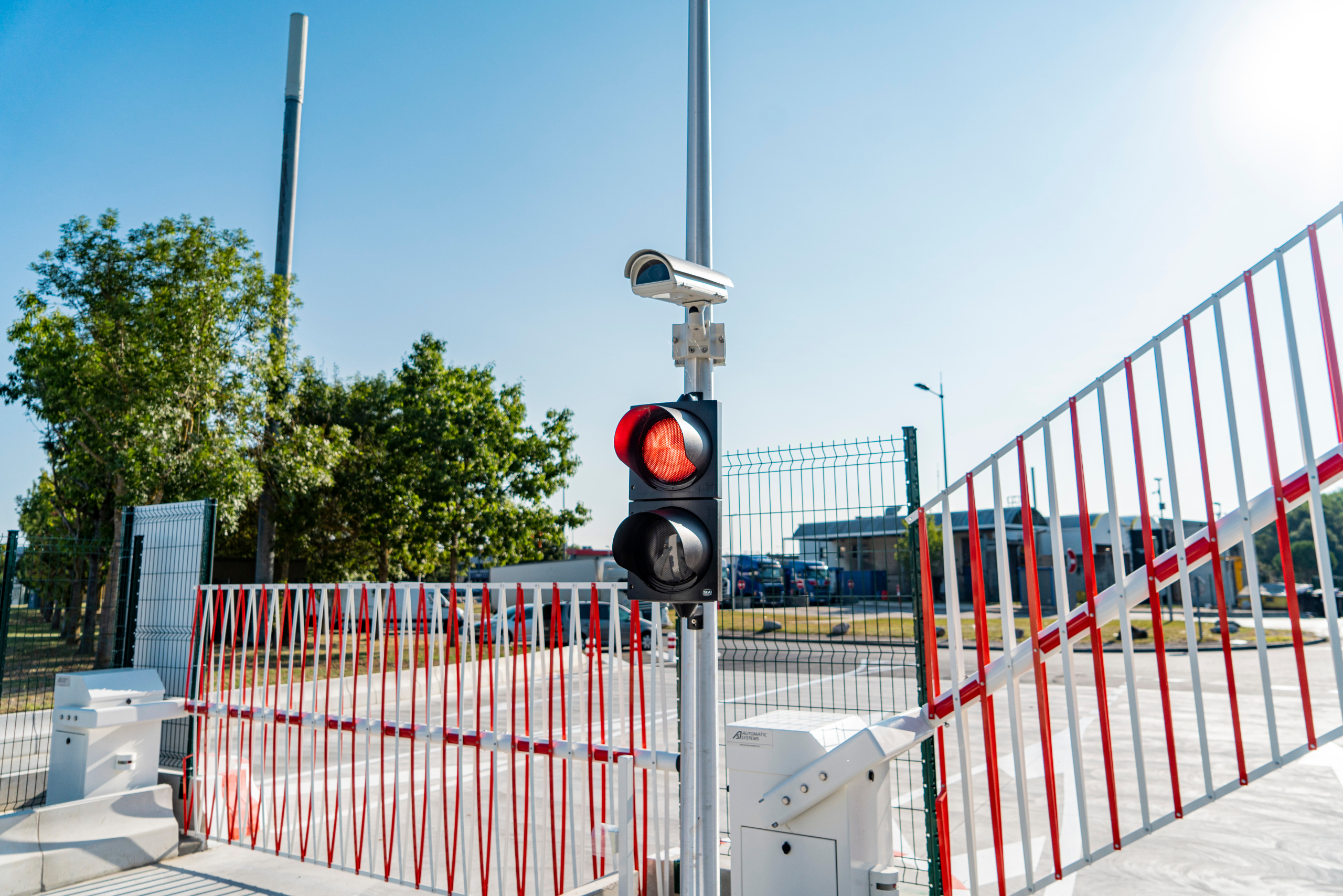 Complexe routier poids lourds gardienné et sécurisé Truck Étape Béziers Vendres