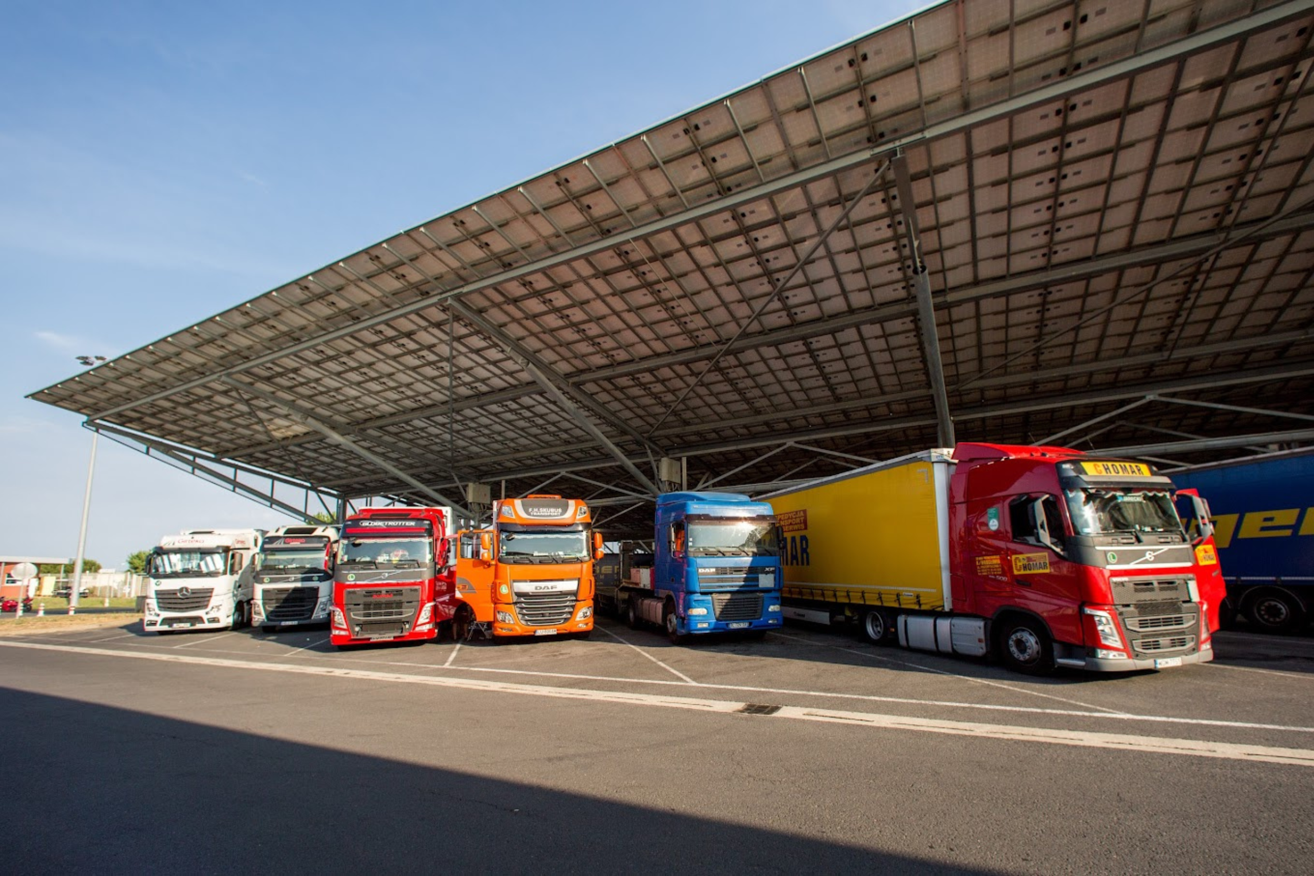 Parking poids lourds gardienné et sécurisé Truck Étape Béziers Vendres